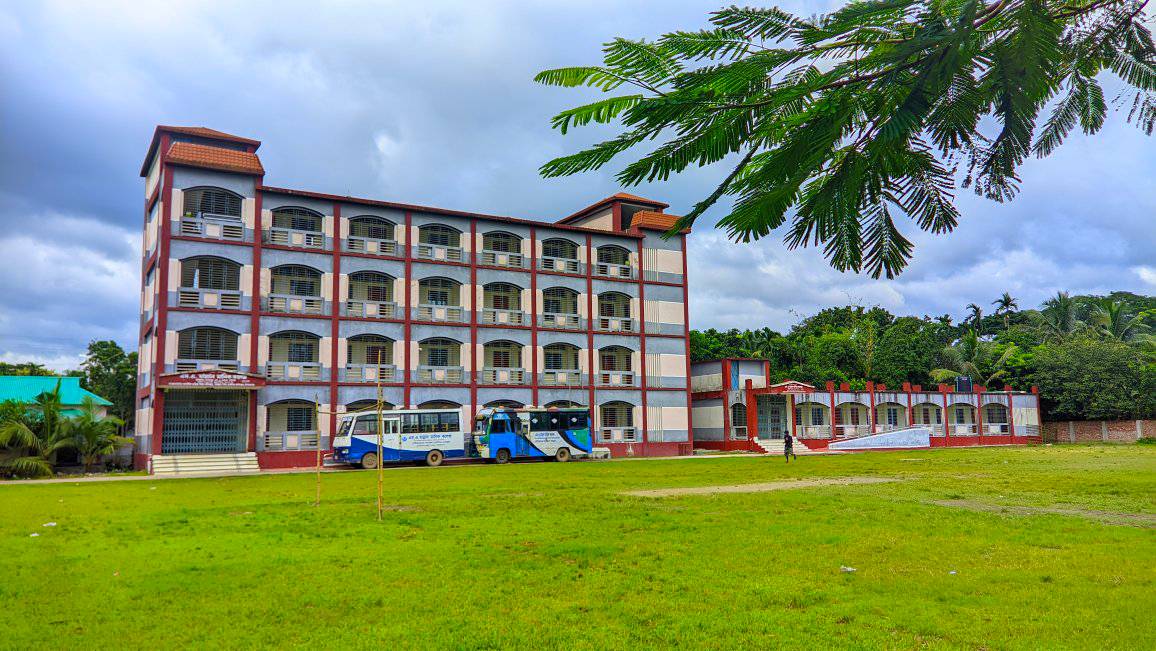 এম এ মান্নান মানিক কলেজ। 